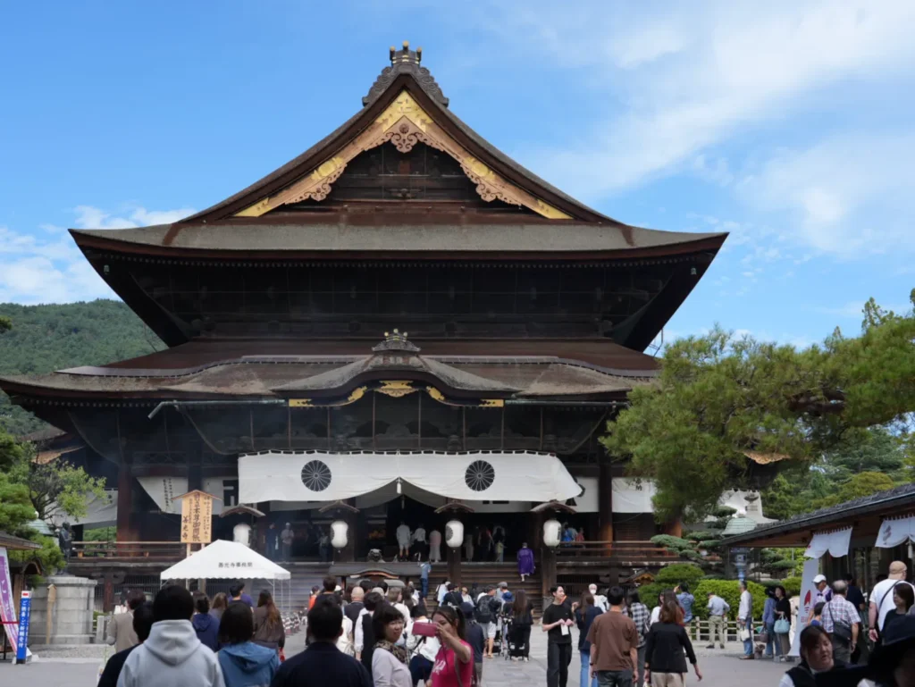 zenkoji temple main hall nagano