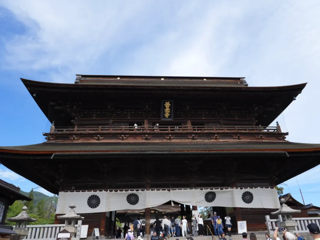 zenkoji temple sanmon gate nagano